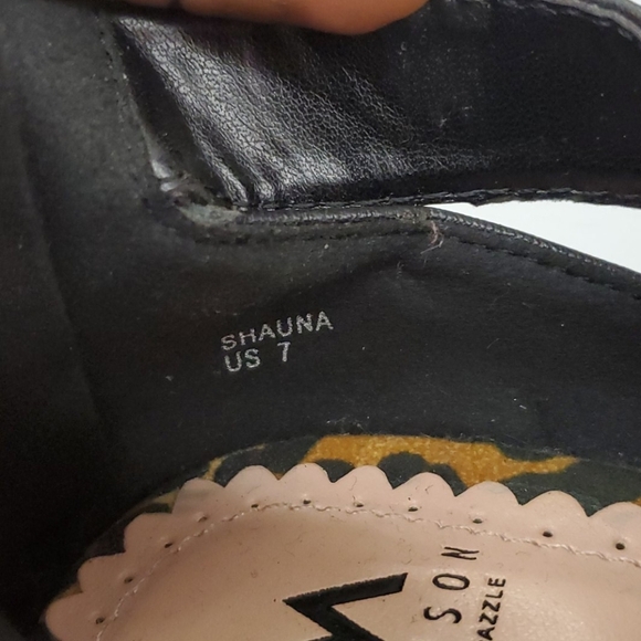 Madison by Shoedazzle Black heels  w/Leopard - Picture 7 of 8